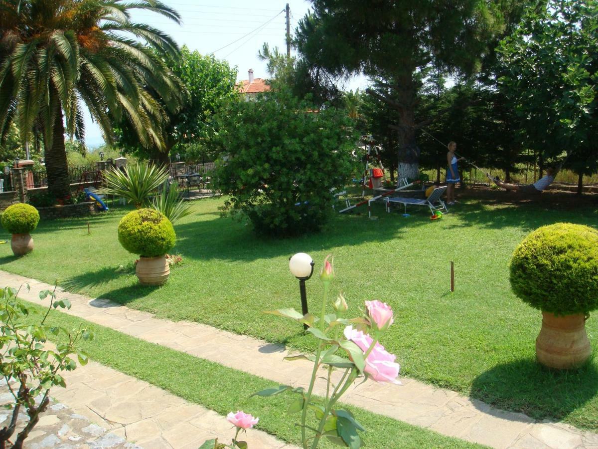 Apartament Jenny'S Garden Vourvourou Zewnętrze zdjęcie